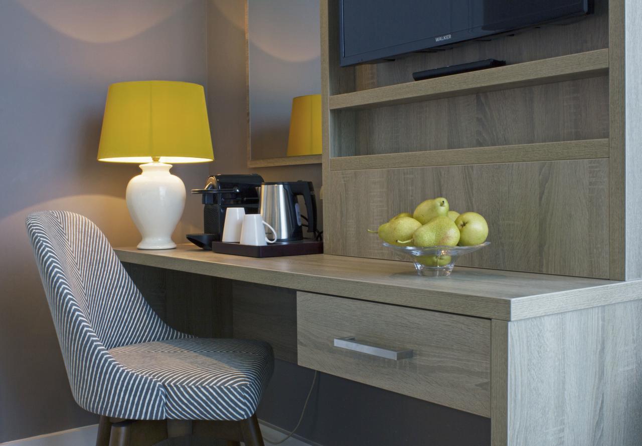 Gleesons Townhouse Booterstown Hotell Dublin Exteriör bild