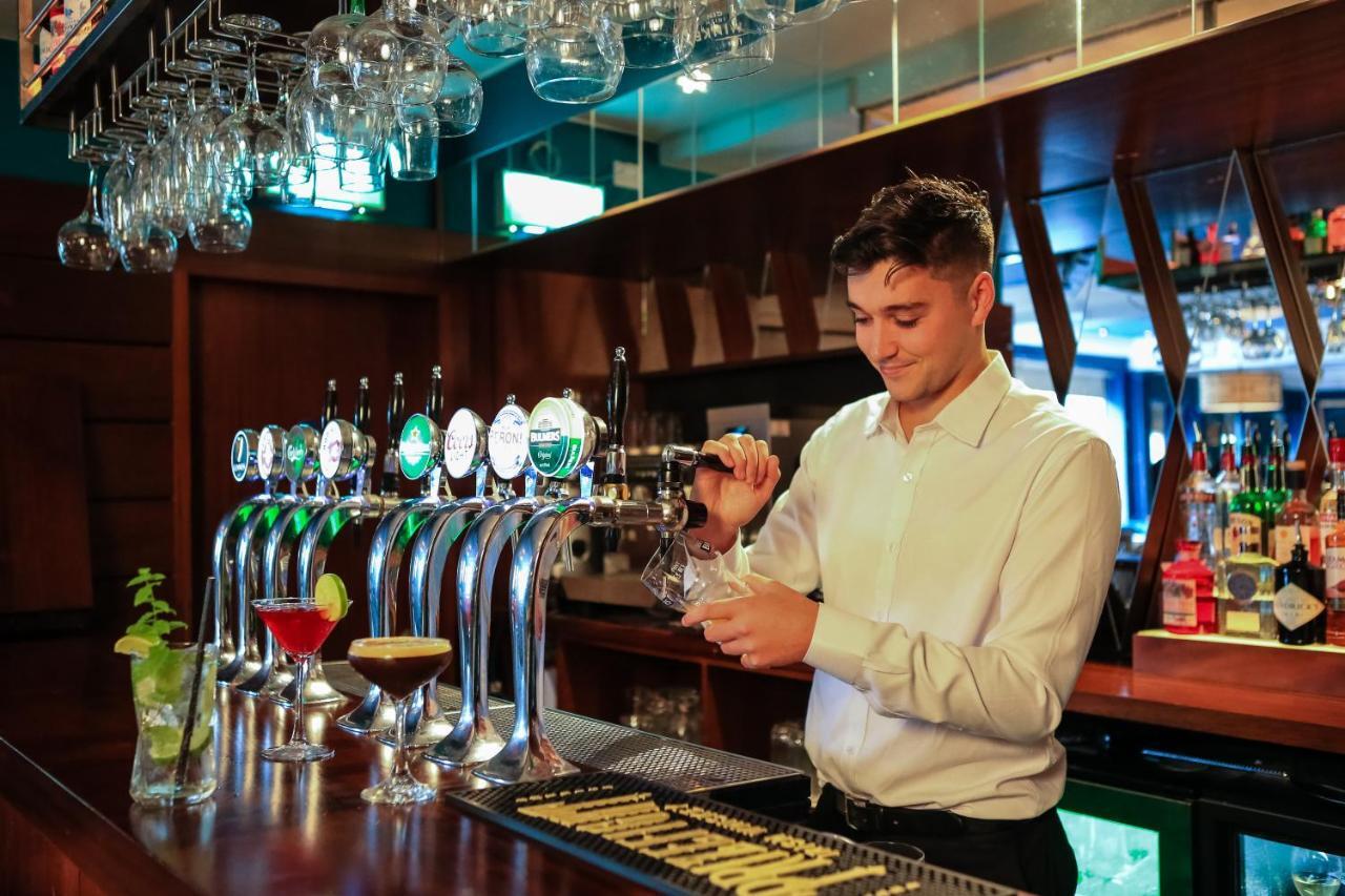 Gleesons Townhouse Booterstown Hotell Dublin Exteriör bild