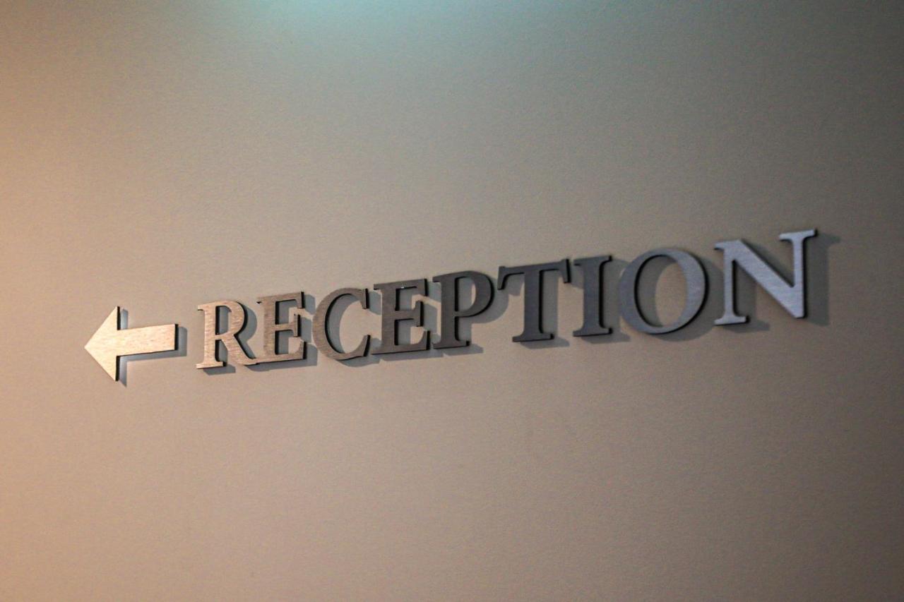 Gleesons Townhouse Booterstown Hotell Dublin Exteriör bild