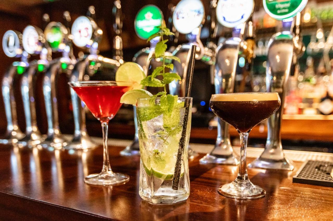 Gleesons Townhouse Booterstown Hotell Dublin Exteriör bild